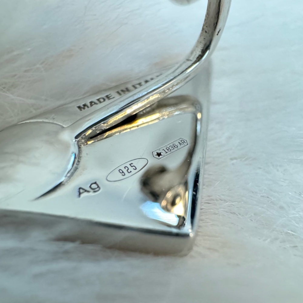 Prada Single Clip-On Earring - Picture 6 of 7